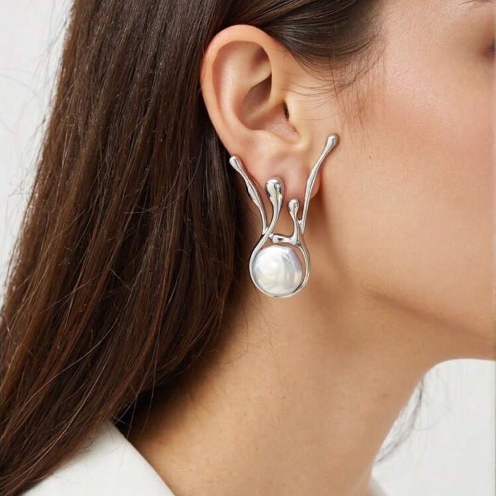 White Pearl Earrings S953